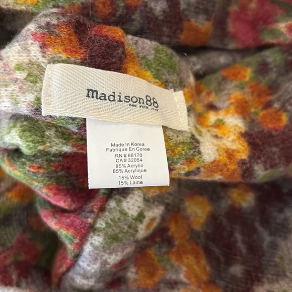 Anthropologie Floral Multicolor infinity Scarf - Picture 4 of 4